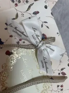 Item thumbnail for item 5bbbcef9-8a90-47a6-b0c0-b154e7822b32