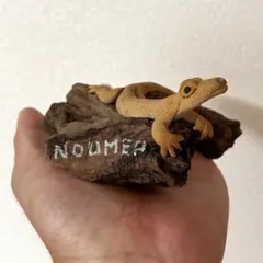 トカゲの置き物