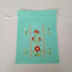 花柄刺繍の巾着袋