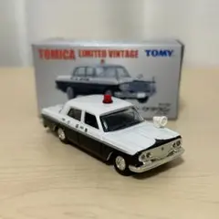 Item thumbnail for item 266efbdc-2d1a-4e0a-9bc5-b304c899654e