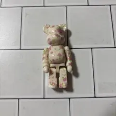 ベアブリック　バラ