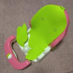 ベビーバスチェア ピンクと緑