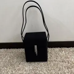 WAKO ビジュー付きブラックボックスバッグ