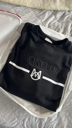 MONCLER ブラック トレーナー