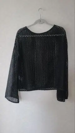【新品　未使用】黒　トップス　薄ニット　Lサイズ