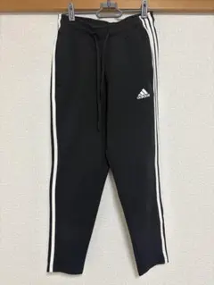 adidas 黒 ストライプ ジャージパンツ