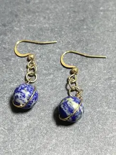 Item thumbnail for item 10b74bf0-3cc3-48df-b625-441de9cf8a2e