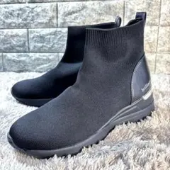 Item thumbnail for item fc8c7962-e713-4a43-9aeb-4fe92090ce41