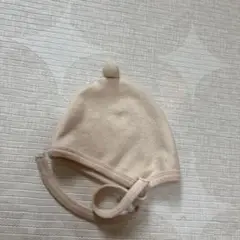 ベージュ ポンポン付き ベビー帽子
