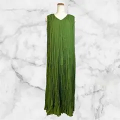 2798 美品 titivate プリーツノースリーブワンピース