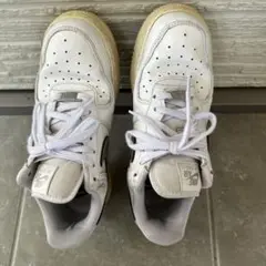 Nike Air Force 1 ホワイト スニーカー