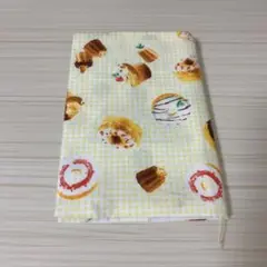 ハンドメイド　ブックカバー　文庫本サイズ　ドーナッツ　チェック　黄色　スイーツ