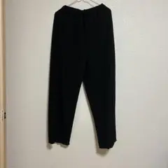 ブラック ストレートパンツ
