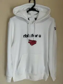 ☆新品☆リーボック　Reebok レディース　パーカー　Mサイズ