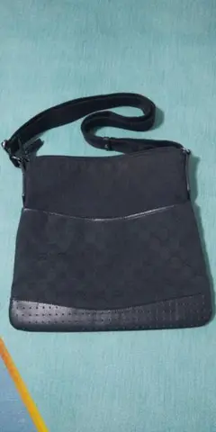グッチ ショルダーバッグ