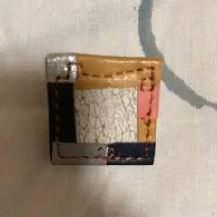 レザーブローチ