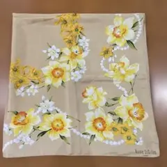 訳あり　NICOLE St.GILLES 花柄スカーフ ベージュ系 春夏に