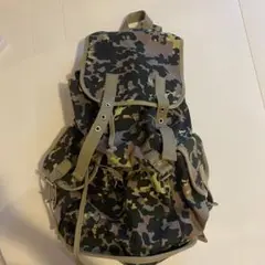 リュック　迷彩　大容量