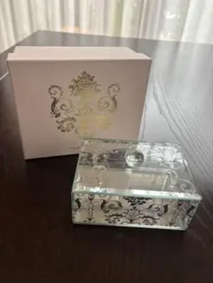 LAURA ASHLEY 小物入れ