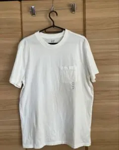 GAP ホワイト Tシャツ ポケット付き