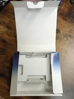PlayStation®Vita（PCH-2000シリーズ）　ホワイト　空箱