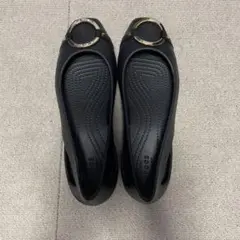 ブラック フラットシューズ オープントゥ
