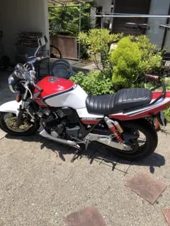 モトズーム　cb400sf、sb トリコロール 春新作の CBMT② トリコロールが2台🏍️ やっぱこのカラーが1番