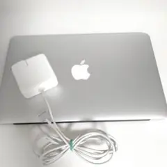 【極美品】MacBook air 2013年　初期化済　アダプター付　動作確認済