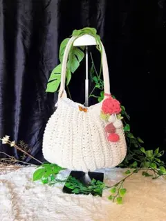 Item thumbnail for item 637cd3c8-9581-4623-9cae-28091fbcb27a