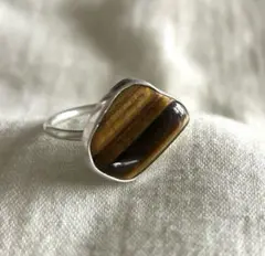 Item thumbnail for item ee329b4c-0417-4456-a58f-cbf33c2990fd