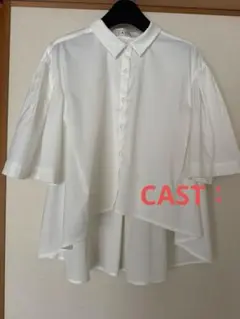 【美品】CAST： ホワイト 半袖シャツ