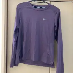 Nike パープル 長袖 トップス