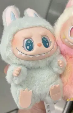 ラブブ　Labubu 水色