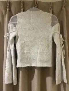 ホワイト ニットセーター オフショルダー Fサイズ