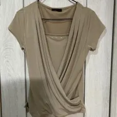 ベージュ ラップスタイル シャツ 半袖　ドレープ付