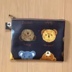 9/1までの出品/クマ柄ラミネートとメッシュのビニールのポーチ