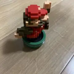 マリオ ピクセルアート フィギュア amigo