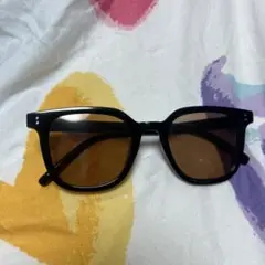ブラウンレンズ　サングラス
