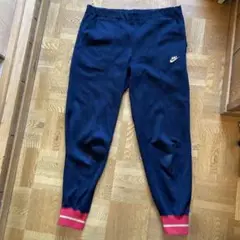 Nike トレーニングパンツ Mサイズ 黒