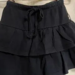 Rayalice　　フリルスカート　黒色　ウエスト には ゴム と 紐