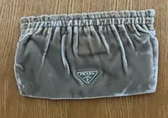 超希少✨ PRADA ポーチ 巾着 ロゴプレート 刺繍 ベロア スタッズ シルク 超希少✨ PRADA ポーチ 巾着 ロゴプレート 刺繍 ベロア スタッズ