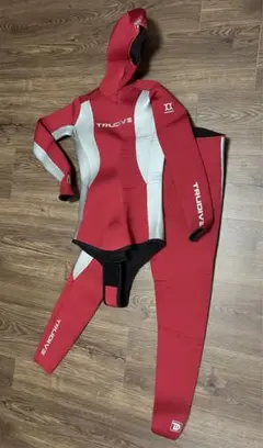 【新品・未使用】TRUDIVE フリーダイビングスーツ 97f7daee337e91117e735e528180ae