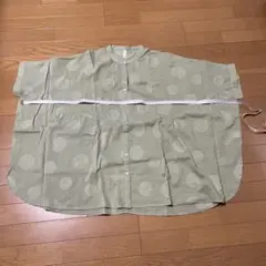 薄緑 水玉模様 半袖シャツ