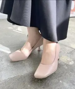 ワイドスクエアトゥパンプス(ピンクベージュ)