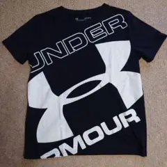 UNDER ARMOUR ブラック Tシャツ YLG