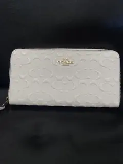 新品・未使用COACH エンボス加工 ホワイト長財布