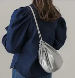 SMELLy ショルダーバッグ　シルバー