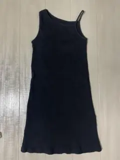 黒のリブ編みノースリーブミニワンピース