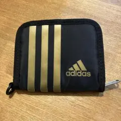 adidas 3本ストライプ 財布