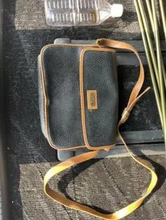 昭和レトロ　Pierre cardin レザー製ショルダーバッグ